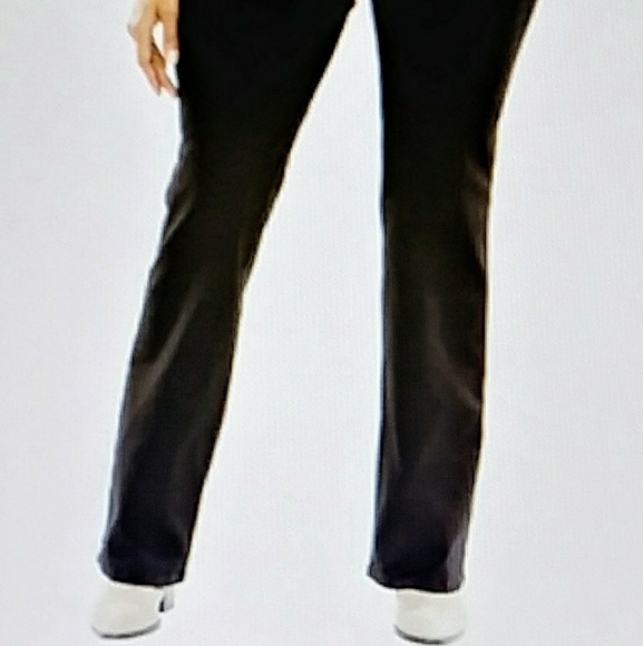 Low-Rise Boot-Cut Jeans (Black) - Picture 6 of 6